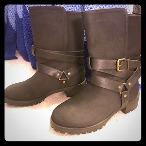 Shoe dazzle black combat boots. Never worn, size 6